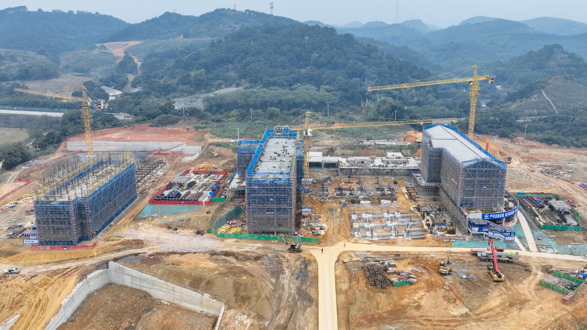 龙景六小、十二中_副本