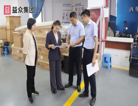 黄崇聪到右江区职业技术学校项目、城西棚改项目调研